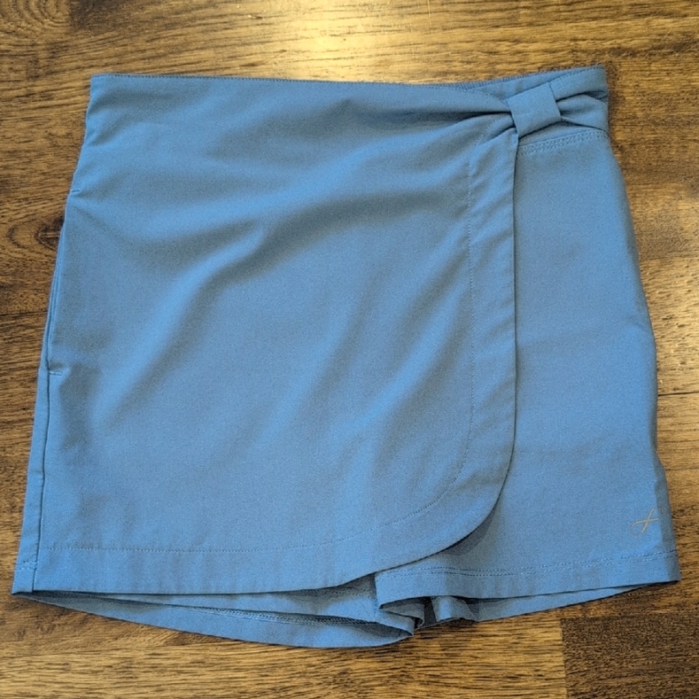 Girls Freely light blue skort size M
